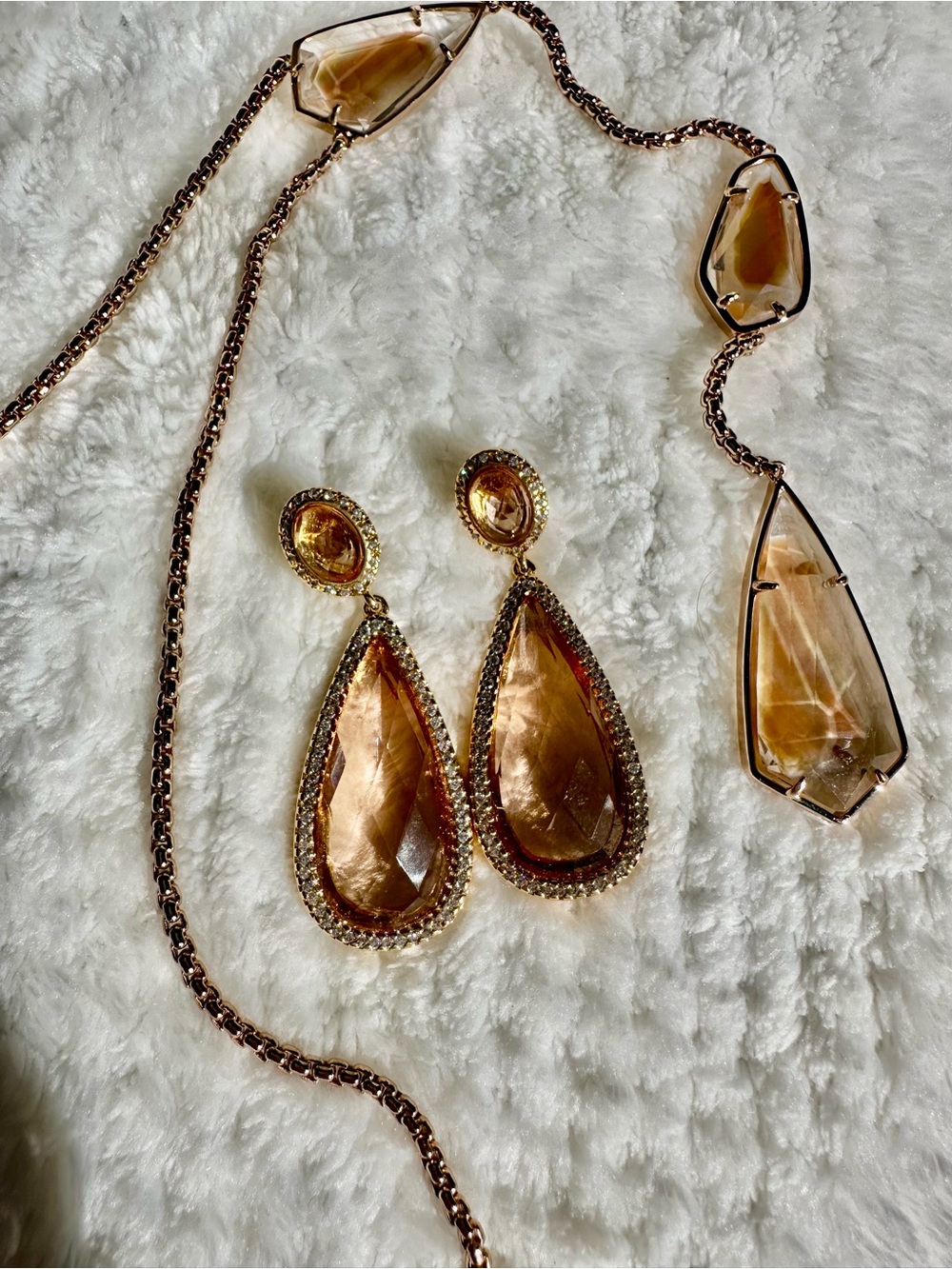 Kendra Scott gold with Iridescent Stones lariat necklace and matching earrings - Picture 9 of 11
